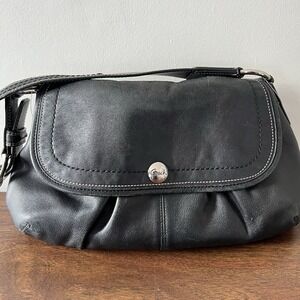 Authentic Vtg Coach Black Leather Pleated Soho Flap Shoulder Bag F13729 Hang Tag